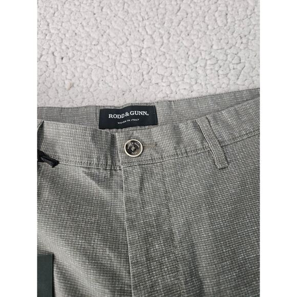 Rodd and Gunn Phillipstown Shorts - Picture 3 of 5